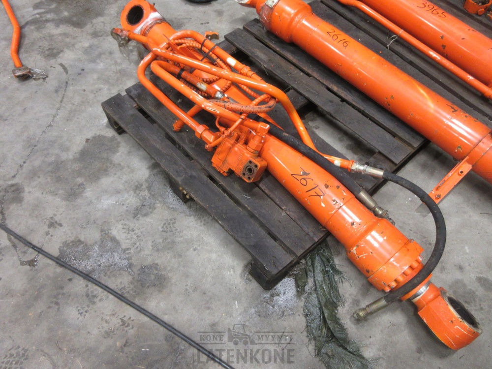 Hitachi Hitachi ZX210 nostosylinteri ID 2617 UUSI - Гидравлический цилиндр для Строительной техники: фото 4 Hitachi Hitachi ZX210 nostosylinteri ID 2617 UUSI - Гидравлический цилиндр для Строительной техники: фото 4