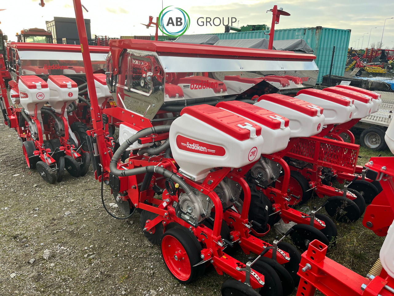 Siewnik do kukurydzy 6-rzędowy VPYT-D300 na ramie półteleskopowej z nawożeniem wgłębnym - Сеялка точного высева: фото 3 Siewnik do kukurydzy 6-rzędowy VPYT-D300 na ramie półteleskopowej z nawożeniem wgłębnym - Сеялка точного высева: фото 3