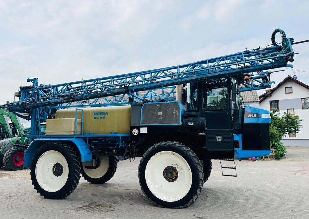 Challenger ROGATOR 618 - Опрыскиватель: фото 2 Challenger ROGATOR 618 - Опрыскиватель: фото 2