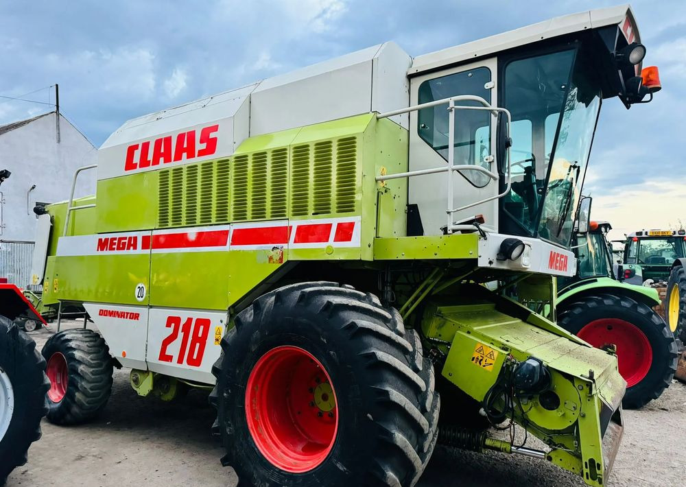 Claas MEGA 218 - Зерноуборочный комбайн: фото 1 Claas MEGA 218 - Зерноуборочный комбайн: фото 1