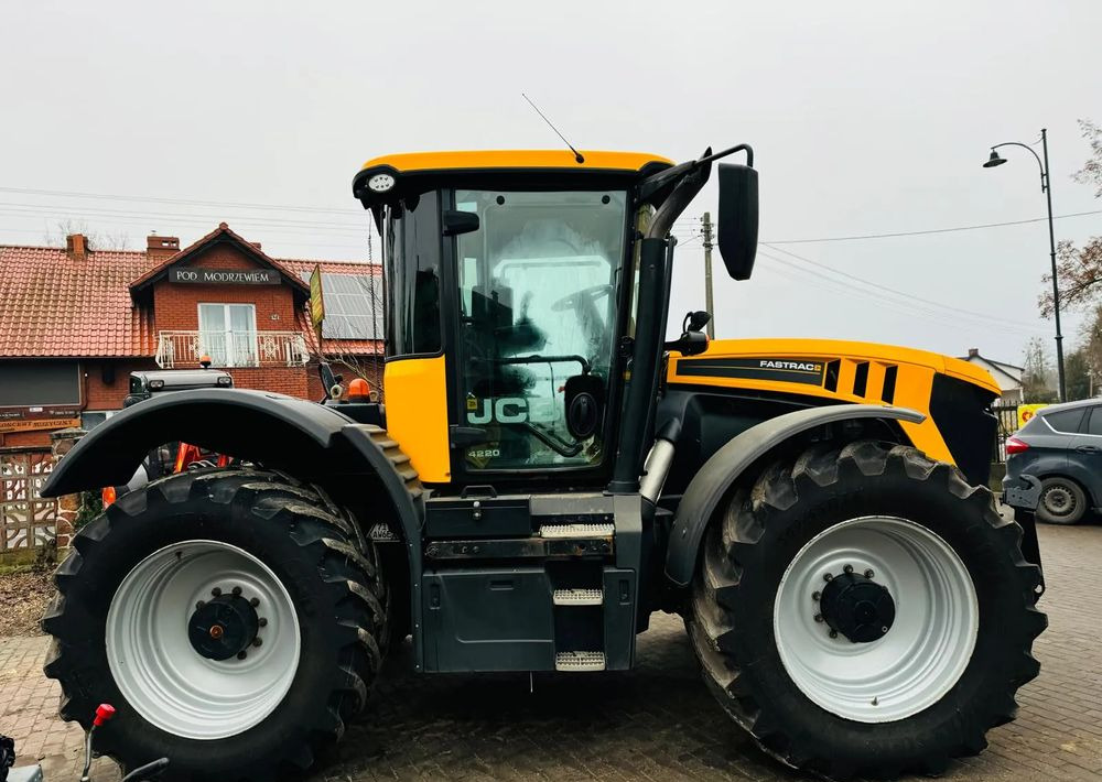 JCB FASTRAC 4220 - Трактор: фото 5 JCB FASTRAC 4220 - Трактор: фото 5