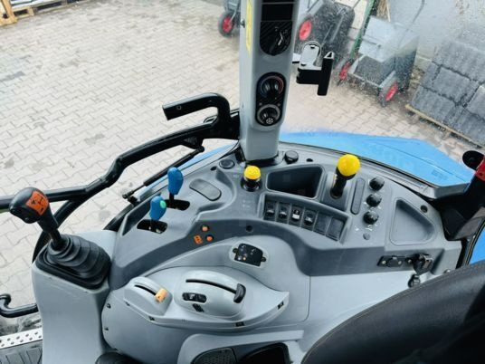 New Holland T5.115 - Трактор: фото 5 New Holland T5.115 - Трактор: фото 5