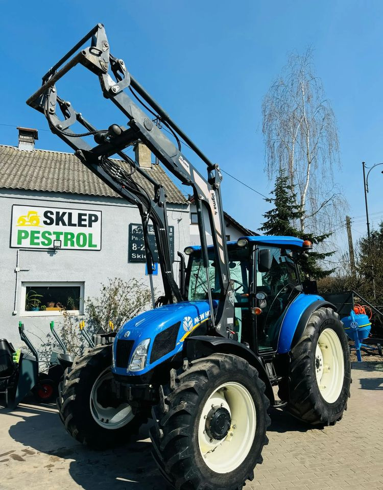 New Holland TD5.105 - Трактор: фото 4 New Holland TD5.105 - Трактор: фото 4