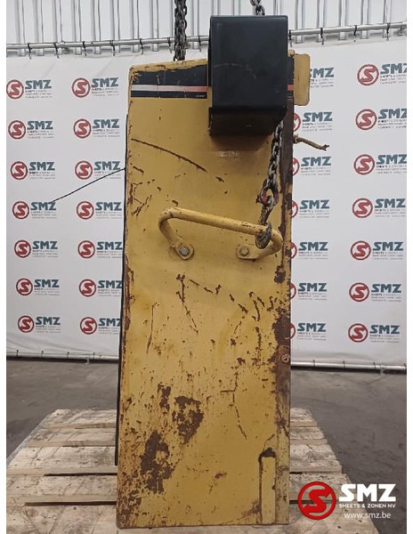 Caterpillar Occ grille D6M Caterpillar - Капот: фото 4 Caterpillar Occ grille D6M Caterpillar - Капот: фото 4