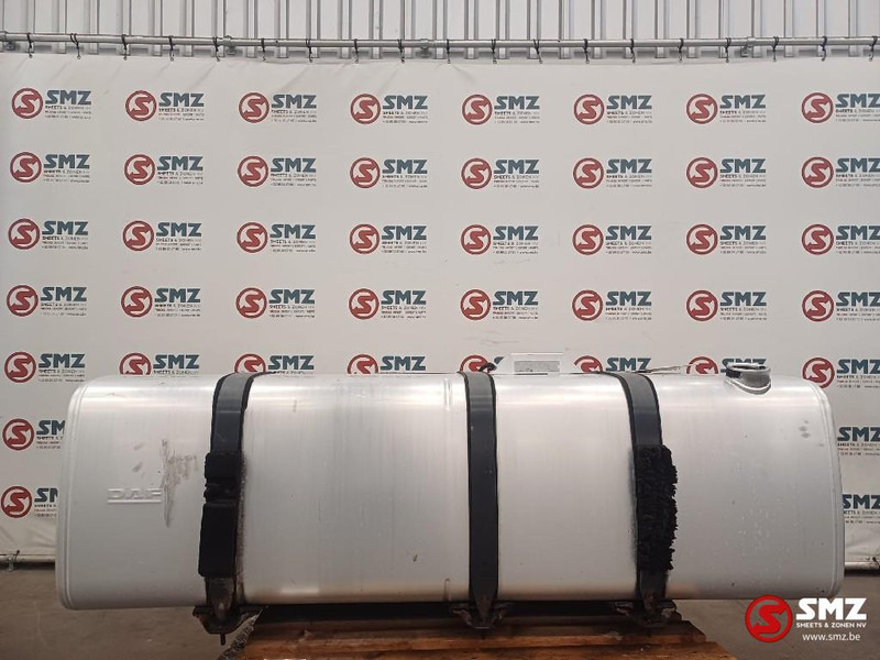 DAF Occ brandstoftank met steunen 750L DAF - Топливный бак для Грузовиков: фото 1 DAF Occ brandstoftank met steunen 750L DAF - Топливный бак для Грузовиков: фото 1