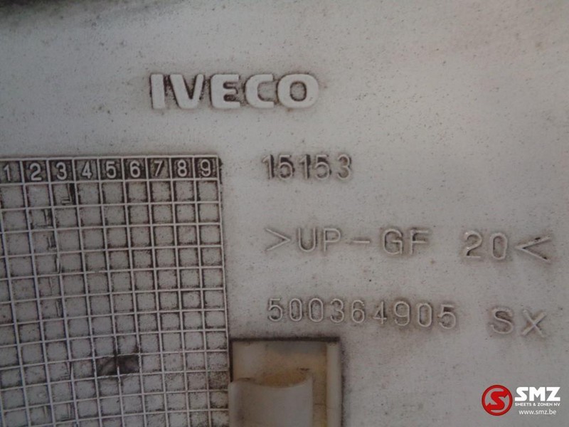 Iveco Occ windgeleider 500364905 links - Аэродинамика/ Спойлеры для Грузовиков: фото 2 Iveco Occ windgeleider 500364905 links - Аэродинамика/ Спойлеры для Грузовиков: фото 2