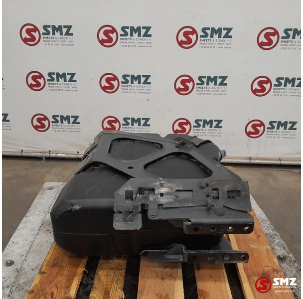 Mercedes-Benz Occ AdBluetank 60L + AdBlueniveausensor Mercedes - Подготовка топлива для Грузовиков: фото 4 Mercedes-Benz Occ AdBluetank 60L + AdBlueniveausensor Mercedes - Подготовка топлива для Грузовиков: фото 4