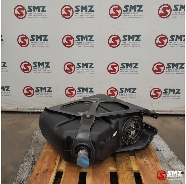 Mercedes-Benz Occ AdBluetank 60L + AdBlueniveausensor Mercedes - Подготовка топлива для Грузовиков: фото 1 Mercedes-Benz Occ AdBluetank 60L + AdBlueniveausensor Mercedes - Подготовка топлива для Грузовиков: фото 1