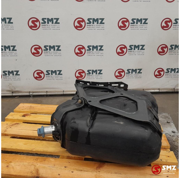 Mercedes-Benz Occ AdBluetank 60L + Adblueniveausensor Mercedes - Подготовка топлива для Грузовиков: фото 1 Mercedes-Benz Occ AdBluetank 60L + Adblueniveausensor Mercedes - Подготовка топлива для Грузовиков: фото 1