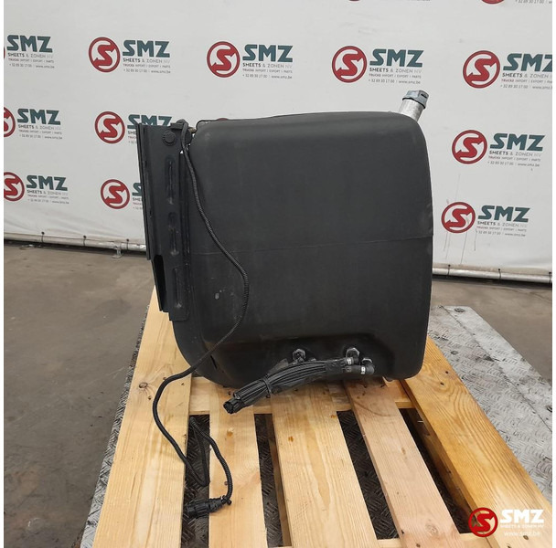 Mercedes-Benz Occ AdBluetank 85L + AdBlueniveausensor Mercedes - Подготовка топлива для Грузовиков: фото 4 Mercedes-Benz Occ AdBluetank 85L + AdBlueniveausensor Mercedes - Подготовка топлива для Грузовиков: фото 4