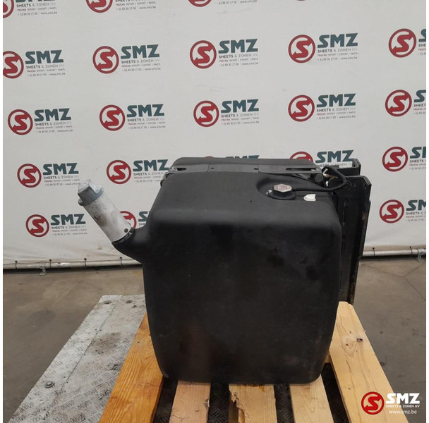 Mercedes-Benz Occ AdBluetank 85L + AdBlueniveausensor Mercedes - Подготовка топлива для Грузовиков: фото 1 Mercedes-Benz Occ AdBluetank 85L + AdBlueniveausensor Mercedes - Подготовка топлива для Грузовиков: фото 1