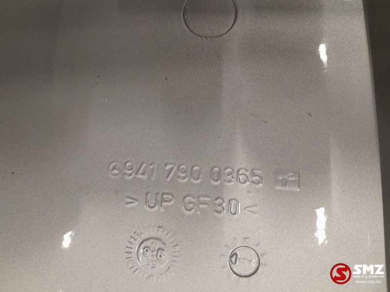 Mercedes-Benz Occ cabinespoilerset Mercedes - Аэродинамика/ Спойлеры для Грузовиков: фото 4 Mercedes-Benz Occ cabinespoilerset Mercedes - Аэродинамика/ Спойлеры для Грузовиков: фото 4