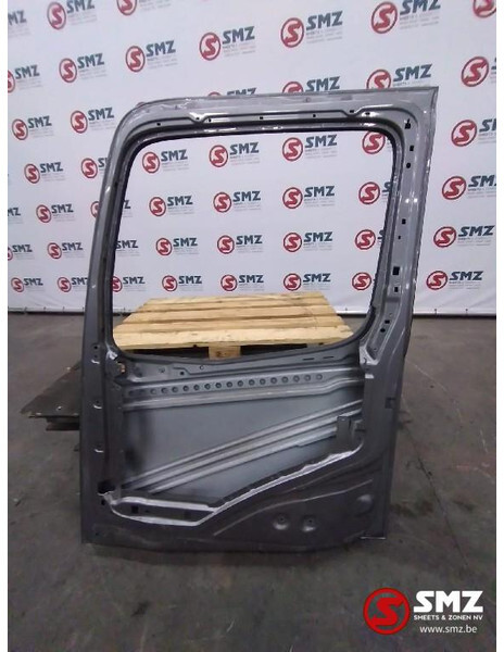 Mercedes-Benz Occ deur rechts Mercedes Arocs 2148 - Дверь и запчасти для Грузовиков: фото 3 Mercedes-Benz Occ deur rechts Mercedes Arocs 2148 - Дверь и запчасти для Грузовиков: фото 3