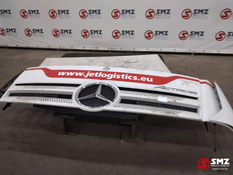 Mercedes-Benz Occ motorkap + windgeleider links Mercedes - Капот для Грузовиков: фото 1 Mercedes-Benz Occ motorkap + windgeleider links Mercedes - Капот для Грузовиков: фото 1