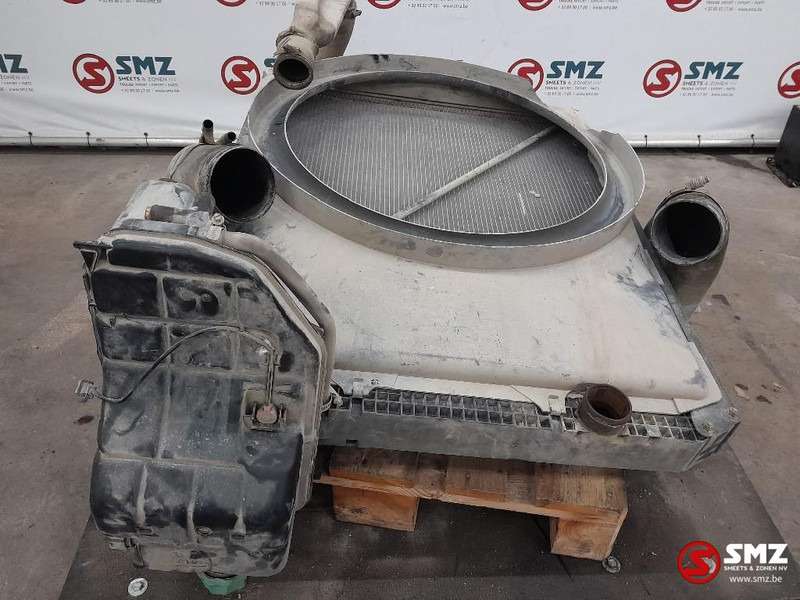 Mercedes-Benz Occ radiator + intercooler + koelvloeistofreservoi - Радиатор для Грузовиков: фото 4 Mercedes-Benz Occ radiator + intercooler + koelvloeistofreservoi - Радиатор для Грузовиков: фото 4