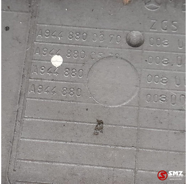 Mercedes-Benz Occ voorbumper Mercedes - Бампер для Грузовиков: фото 4 Mercedes-Benz Occ voorbumper Mercedes - Бампер для Грузовиков: фото 4