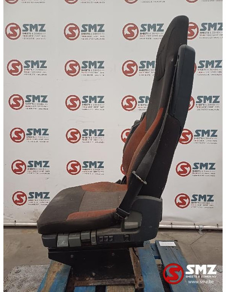 Renault Occ bestuurdersstoel Renault - Кабина и интерьер для Грузовиков: фото 3 Renault Occ bestuurdersstoel Renault - Кабина и интерьер для Грузовиков: фото 3