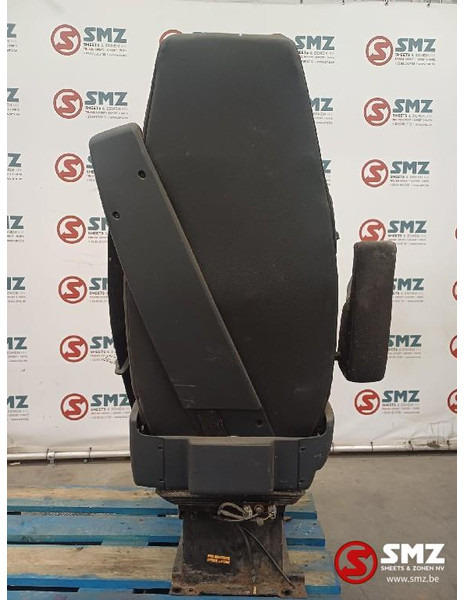 Renault Occ bestuurdersstoel Renault - Кабина и интерьер для Грузовиков: фото 2 Renault Occ bestuurdersstoel Renault - Кабина и интерьер для Грузовиков: фото 2