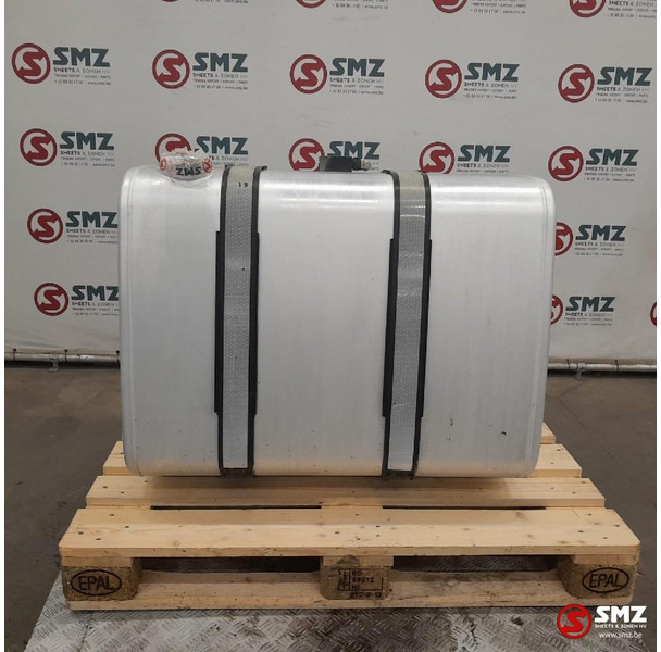 Renault Occ brandstoftank 360L + brandstofniveausensor Ren - Топливный бак для Грузовиков: фото 1 Renault Occ brandstoftank 360L + brandstofniveausensor Ren - Топливный бак для Грузовиков: фото 1