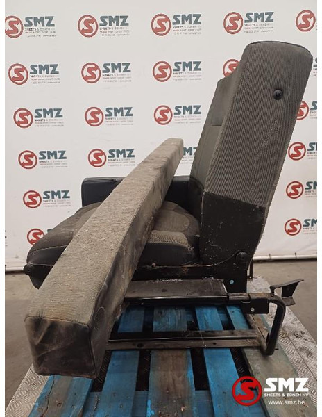 Renault Occ extra zitting Renault - Кабина и интерьер для Грузовиков: фото 3 Renault Occ extra zitting Renault - Кабина и интерьер для Грузовиков: фото 3