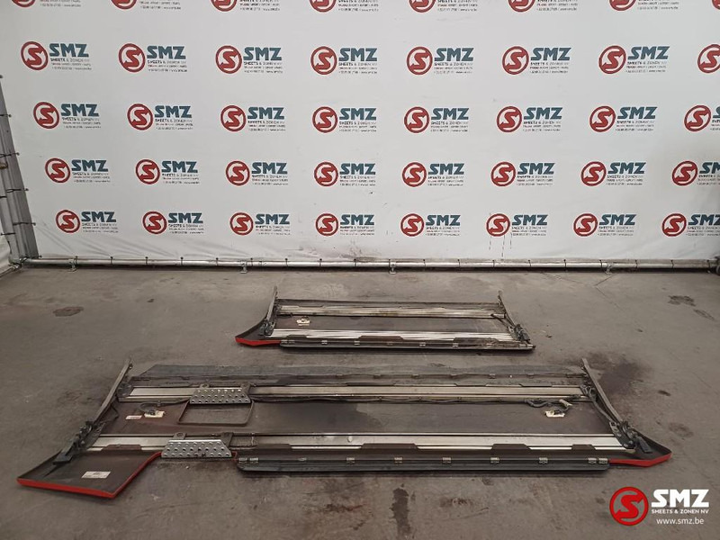 Renault Occ set side skirts L/R Renault - Рама/ Шасси для Грузовиков: фото 2 Renault Occ set side skirts L/R Renault - Рама/ Шасси для Грузовиков: фото 2