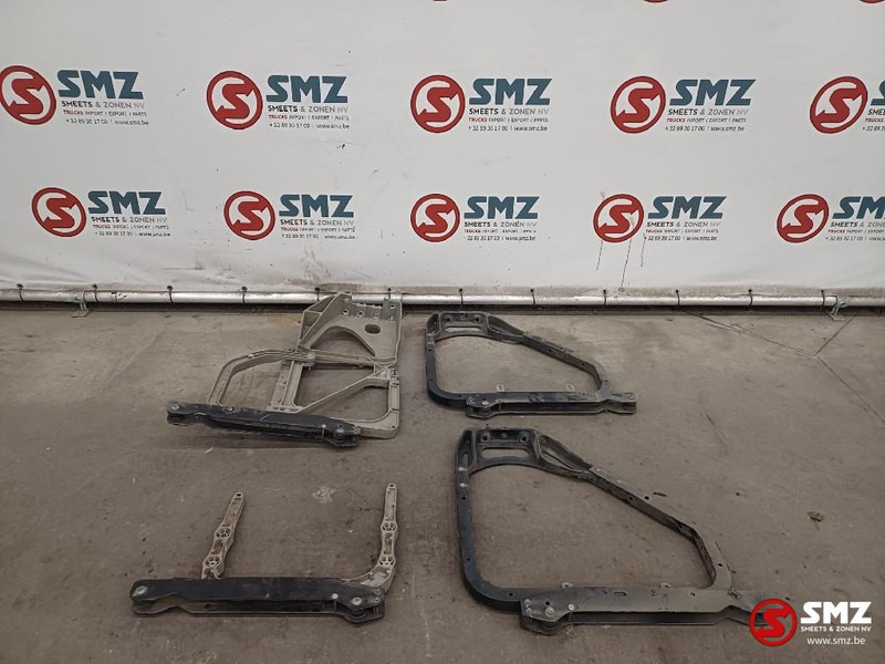 Renault Occ set sideskirt steunen Renault - Рама/ Шасси для Грузовиков: фото 1 Renault Occ set sideskirt steunen Renault - Рама/ Шасси для Грузовиков: фото 1