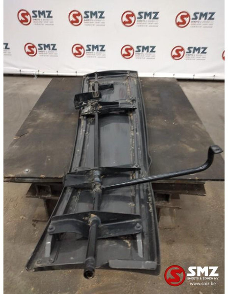 Volvo Occ cabinespoiler links Volvo FH 2371073 - Аэродинамика/ Спойлеры для Грузовиков: фото 2 Volvo Occ cabinespoiler links Volvo FH 2371073 - Аэродинамика/ Спойлеры для Грузовиков: фото 2