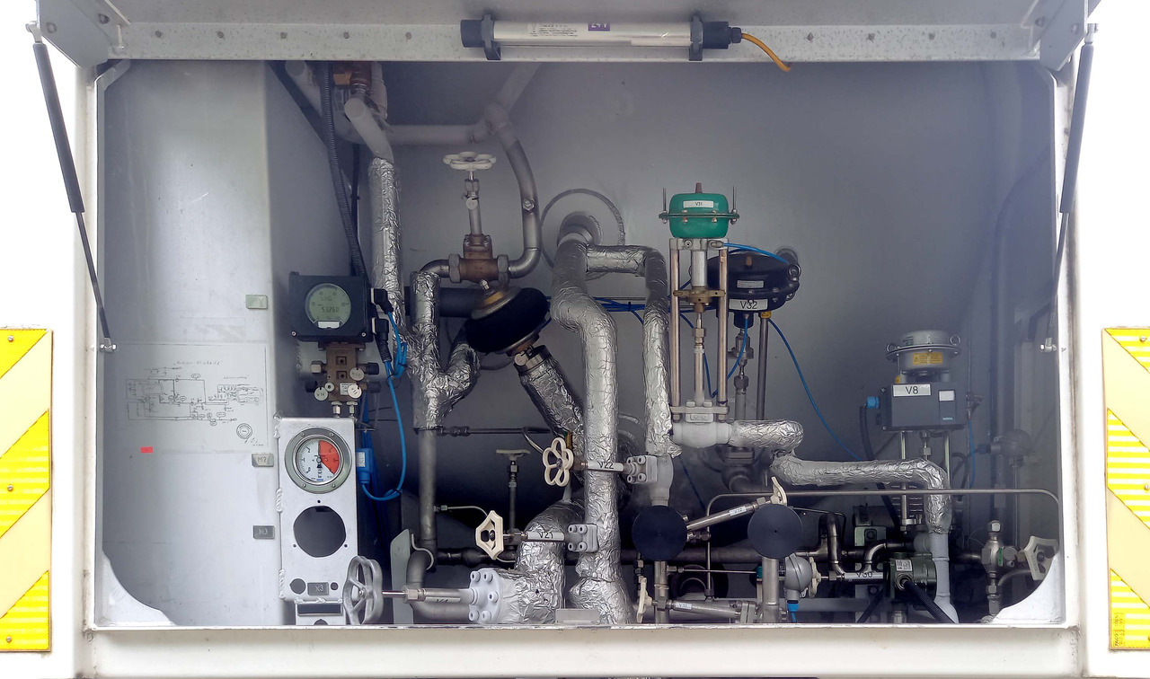 Полуприцеп-цистерна Schwingenschlögel Gas tank semi-trailer used for LNG/CNG mobile filling station Methan Gas Cryogenic: фото 9 Полуприцеп-цистерна Schwingenschlögel Gas tank semi-trailer used for LNG/CNG mobile filling station Methan Gas Cryogenic: фото 9