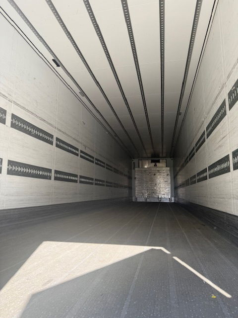 Schmitz Cargobull Thermoking SLXe 300 Laadklep Liftas 3924 dieseluren - Полуприцеп-рефрижератор: фото 5 Schmitz Cargobull Thermoking SLXe 300 Laadklep Liftas 3924 dieseluren - Полуприцеп-рефрижератор: фото 5