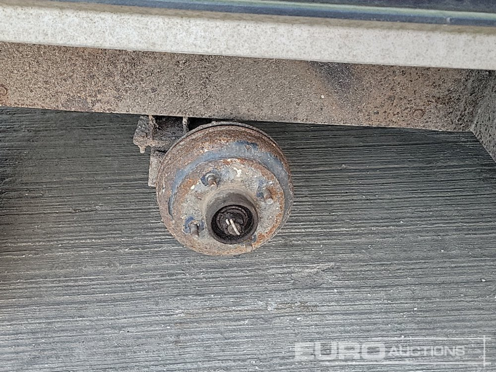 Прицеп для спецтехники 1 Ton Box Twin Axle Trailer, Side Door, Roller Door: фото 11 Прицеп для спецтехники 1 Ton Box Twin Axle Trailer, Side Door, Roller Door: фото 11