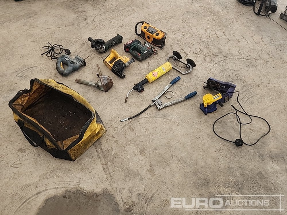 110 Volt Industrial Hoover, BUSTER NOZZLE SE. Sed NW13 200/600, Hitachi Grinder, Florabest Cordless Hedge Trimmer, 110 Volt Fly Leads, BUSTER NOZZLE SE. Sed NW13 200/600, Bag of Power Tools - Строительное оборудование: фото 5 110 Volt Industrial Hoover, BUSTER NOZZLE SE. Sed NW13 200/600, Hitachi Grinder, Florabest Cordless Hedge Trimmer, 110 Volt Fly Leads, BUSTER NOZZLE SE. Sed NW13 200/600, Bag of Power Tools - Строительное оборудование: фото 5