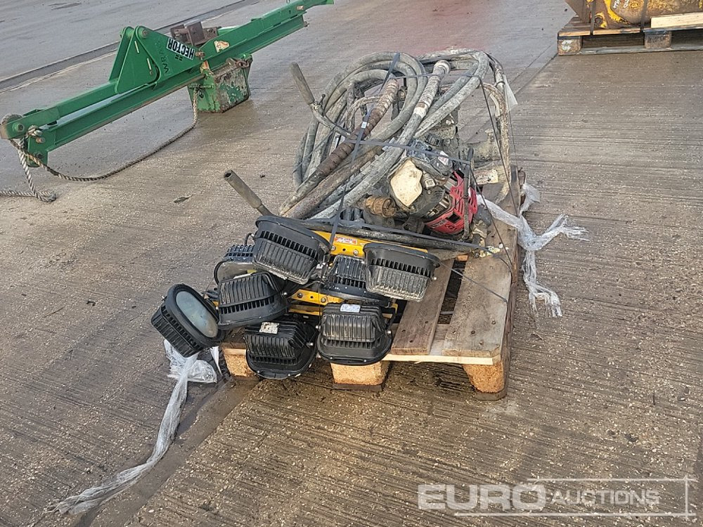 Асфальтоукладочная техника 110 Volt LED Tri Pod Light (4 of), Petrol Powerpack & Vibrating Poker, Hand Held PetrolnEngine to suit Vibrating Poker: фото 8