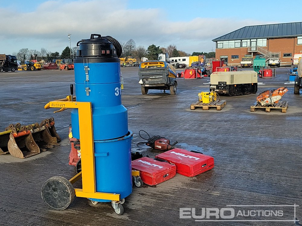 110 Volt SPE Vacuum, Hilti VC 40M-X 110 Volt Dust Extractor, Makita Cordless Floor Saw & Charger Pack, Hilti TE 70-ATC 110 Volt Hammer Drill, Hilti TE 700-AVR 110 Volt Hammer Drill, Hilti TE 30 110 Vo - Строительное оборудование: фото 4 110 Volt SPE Vacuum, Hilti VC 40M-X 110 Volt Dust Extractor, Makita Cordless Floor Saw & Charger Pack, Hilti TE 70-ATC 110 Volt Hammer Drill, Hilti TE 700-AVR 110 Volt Hammer Drill, Hilti TE 30 110 Vo - Строительное оборудование: фото 4