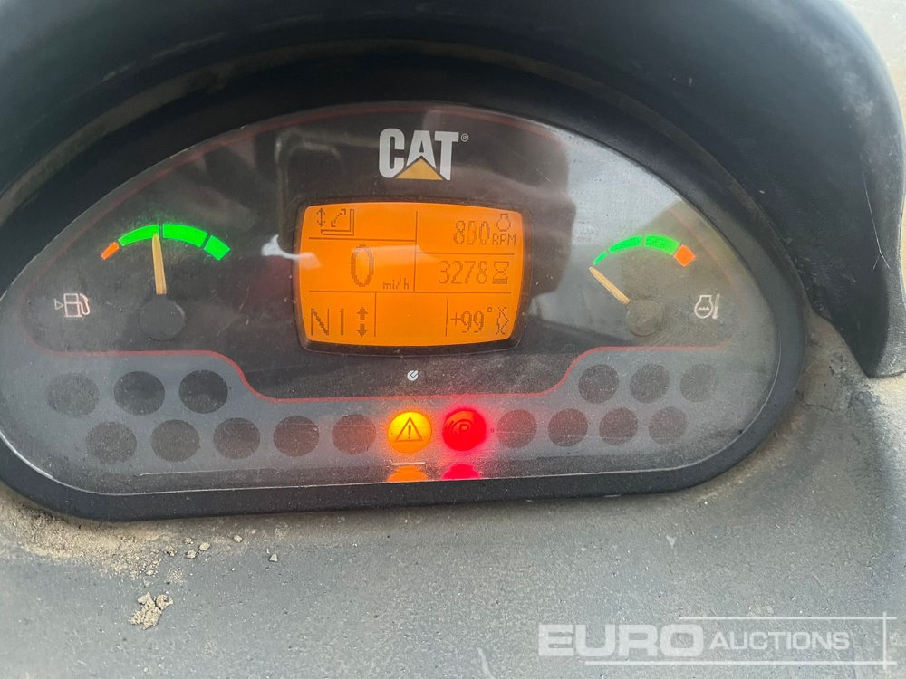 Телескопический погрузчик 2010 CAT TH414: фото 8 Телескопический погрузчик 2010 CAT TH414: фото 8