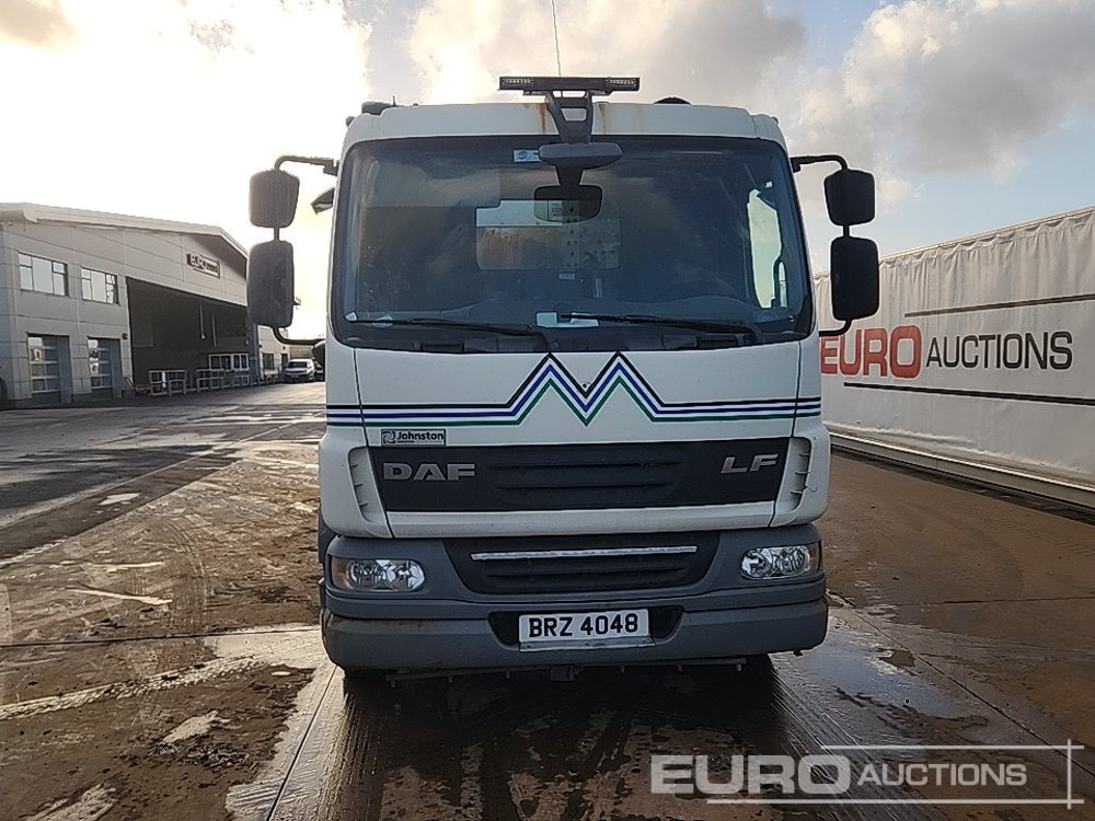 Подметально-уборочная машина 2010 DAF LF55-220: фото 8