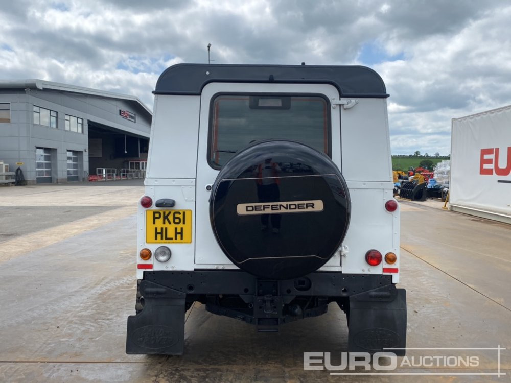 2011 Land Rover Defender 90 - Внедорожник: фото 4 2011 Land Rover Defender 90 - Внедорожник: фото 4