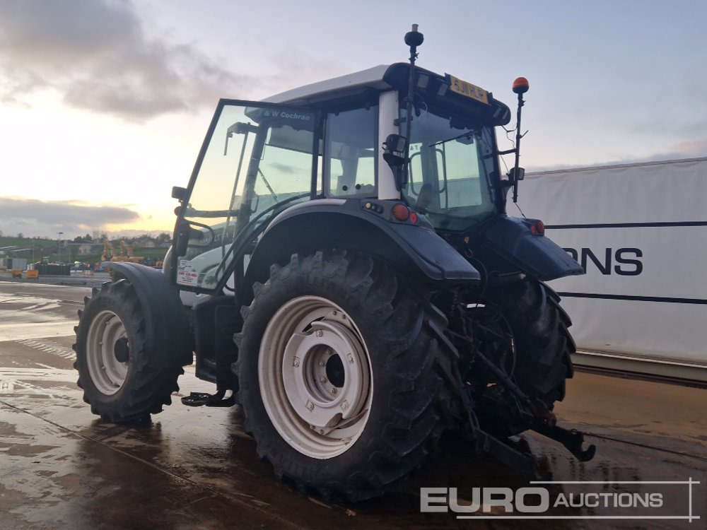 2011 Valtra N121 - Трактор: фото 3 2011 Valtra N121 - Трактор: фото 3