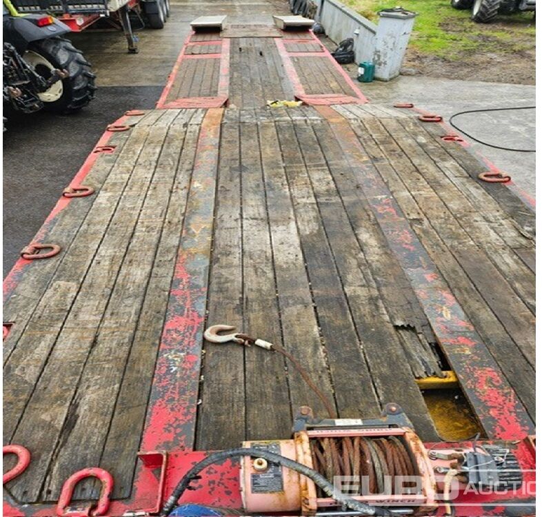 2011 Wraith Tri Axle Step Frame Low Loader Trailer, Neck Ramps, Winch - Низкорамный полуприцеп: фото 2 2011 Wraith Tri Axle Step Frame Low Loader Trailer, Neck Ramps, Winch - Низкорамный полуприцеп: фото 2