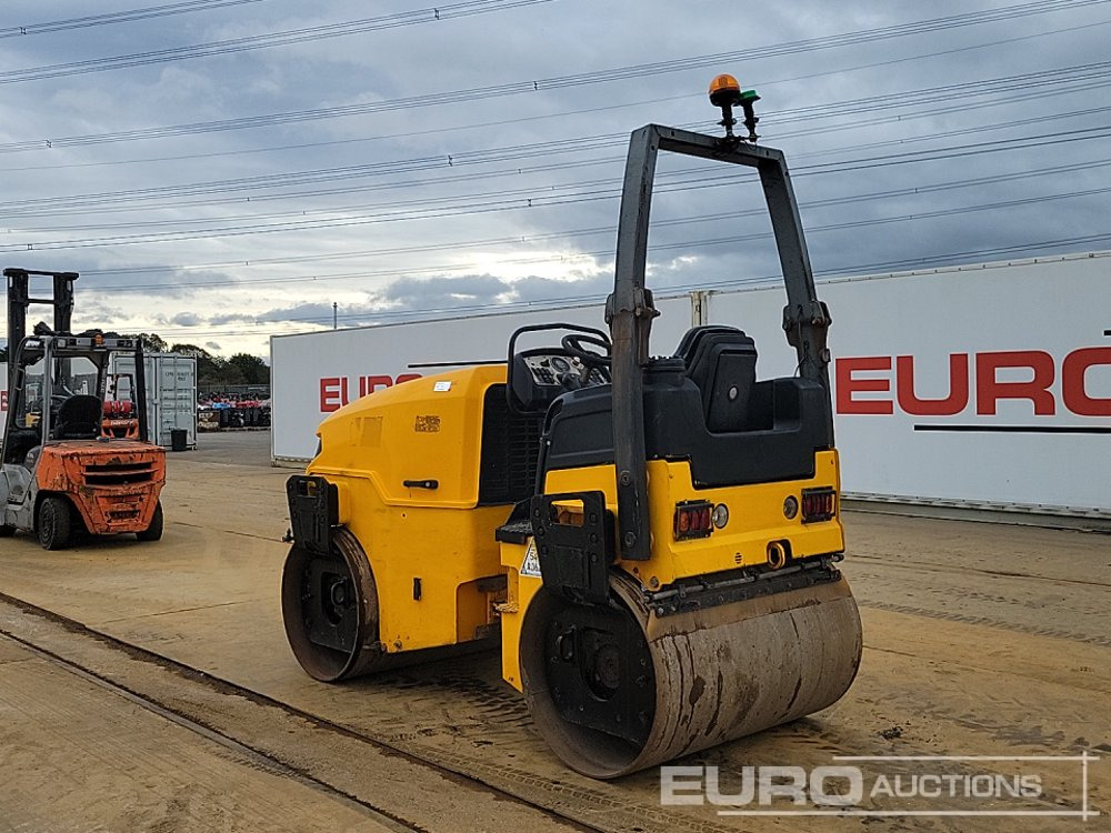 2014 JCB VMT380 - Каток: фото 3 2014 JCB VMT380 - Каток: фото 3