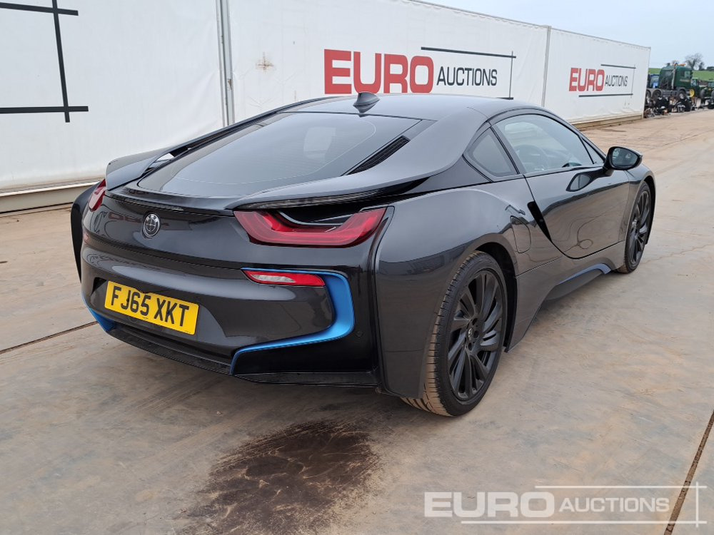2015 BMW I8 - Легковой автомобиль: фото 5 2015 BMW I8 - Легковой автомобиль: фото 5