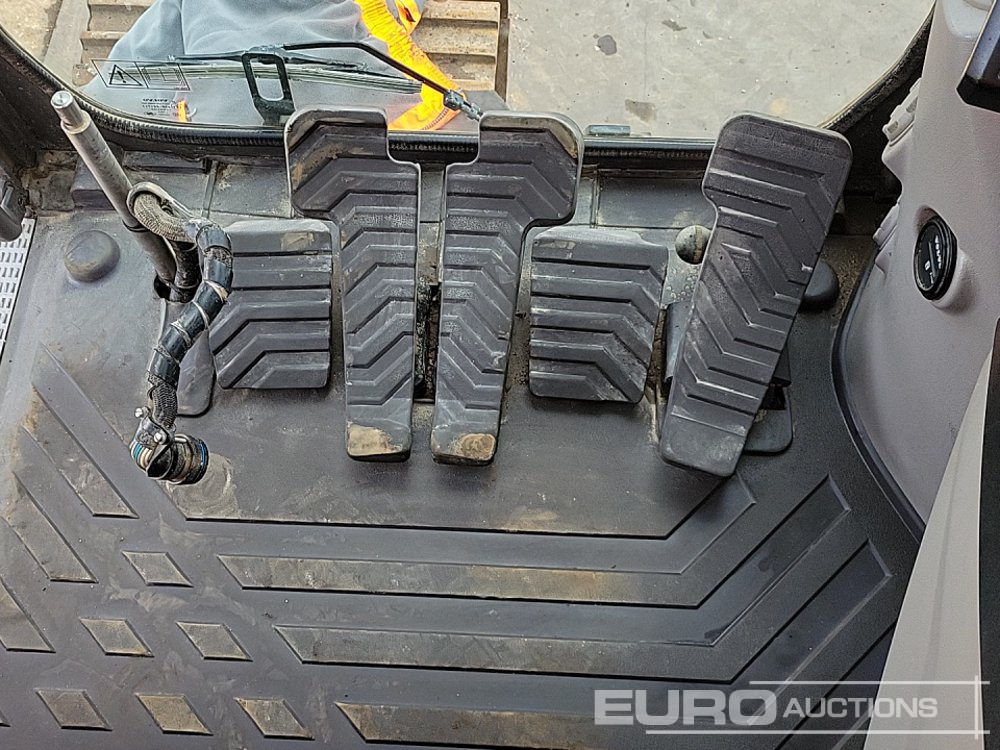 Гусеничный экскаватор 2017 Volvo EC180EL: фото 40