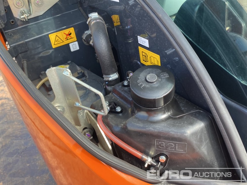 Мини-экскаватор 2024 Hitachi ZX26U-6 CLR: фото 16