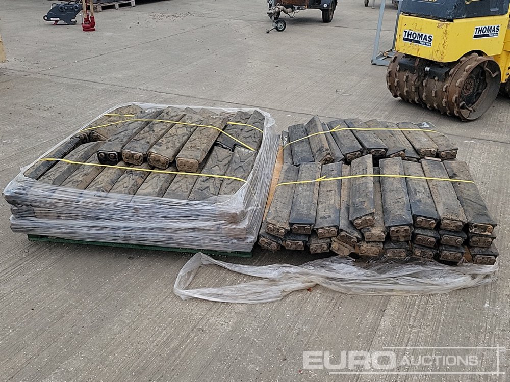 700mm Rubber Block Pads (2 Pallets of) - Гусеница для Строительной техники: фото 4 700mm Rubber Block Pads (2 Pallets of) - Гусеница для Строительной техники: фото 4