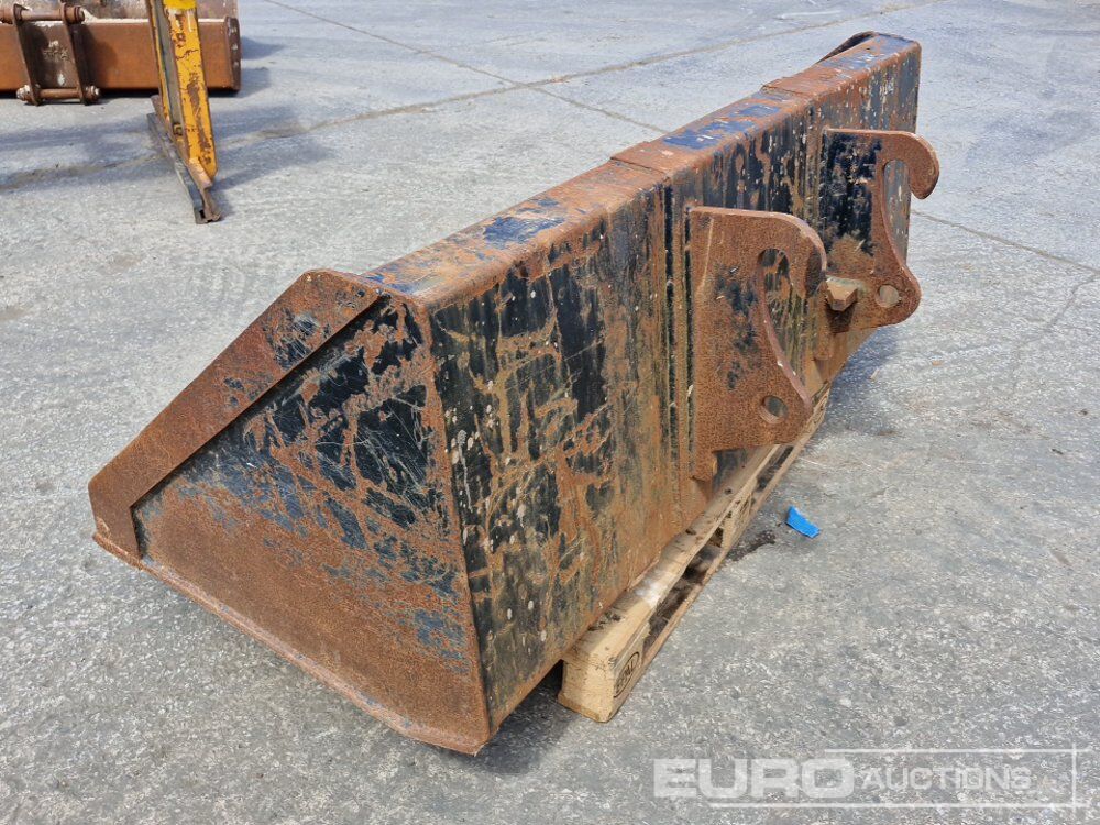 74" Loading Bucket to suit Telehandler - Ковш: фото 3 74" Loading Bucket to suit Telehandler - Ковш: фото 3