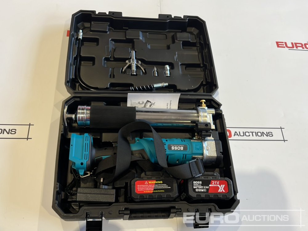 Boss 21 Volt Lithium Battery Cordless Grease Gun, 2 Batteries, Charger, Case, Shoulder Strap, Extension Pieces and Fittings - Строительное оборудование: фото 3 Boss 21 Volt Lithium Battery Cordless Grease Gun, 2 Batteries, Charger, Case, Shoulder Strap, Extension Pieces and Fittings - Строительное оборудование: фото 3