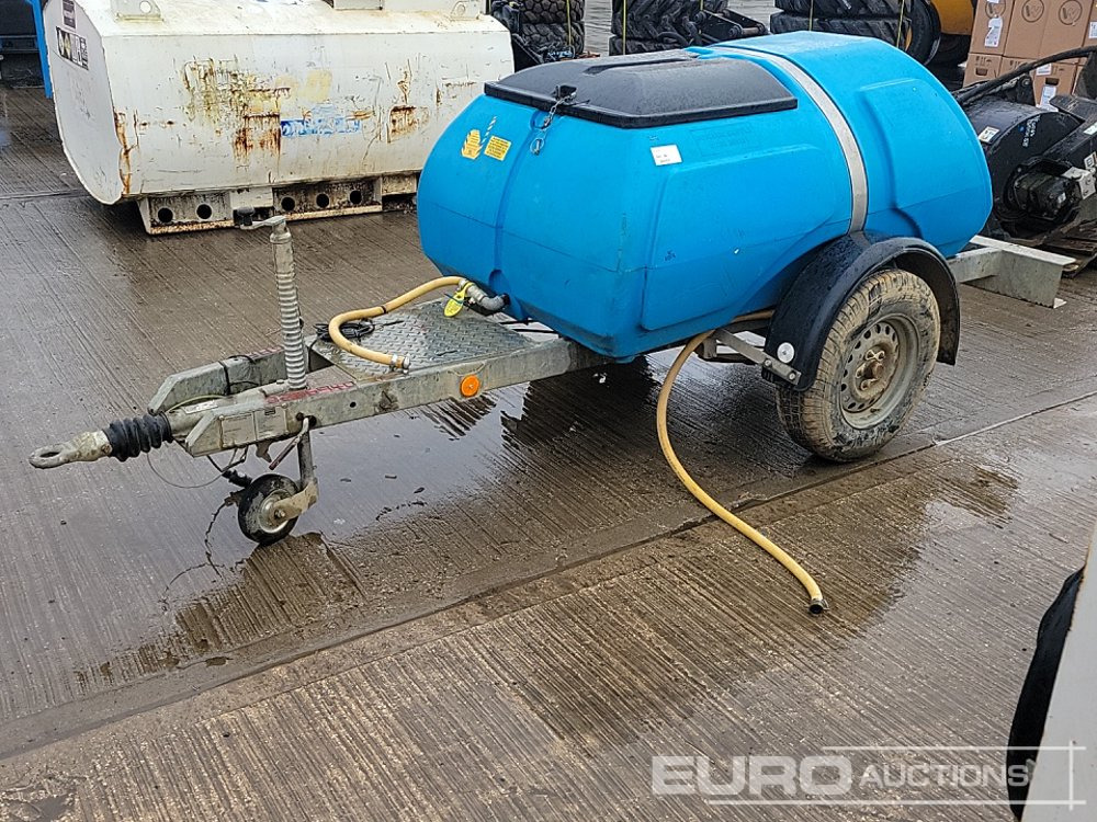 Bowser Supply Single Axle Plastic Water Bowser - Резервуар для хранения: фото 1 Bowser Supply Single Axle Plastic Water Bowser - Резервуар для хранения: фото 1