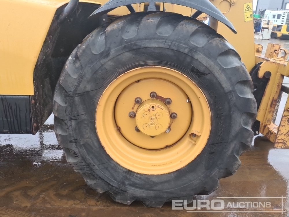 Телескопический погрузчик CAT TH340B: фото 12 Телескопический погрузчик CAT TH340B: фото 12