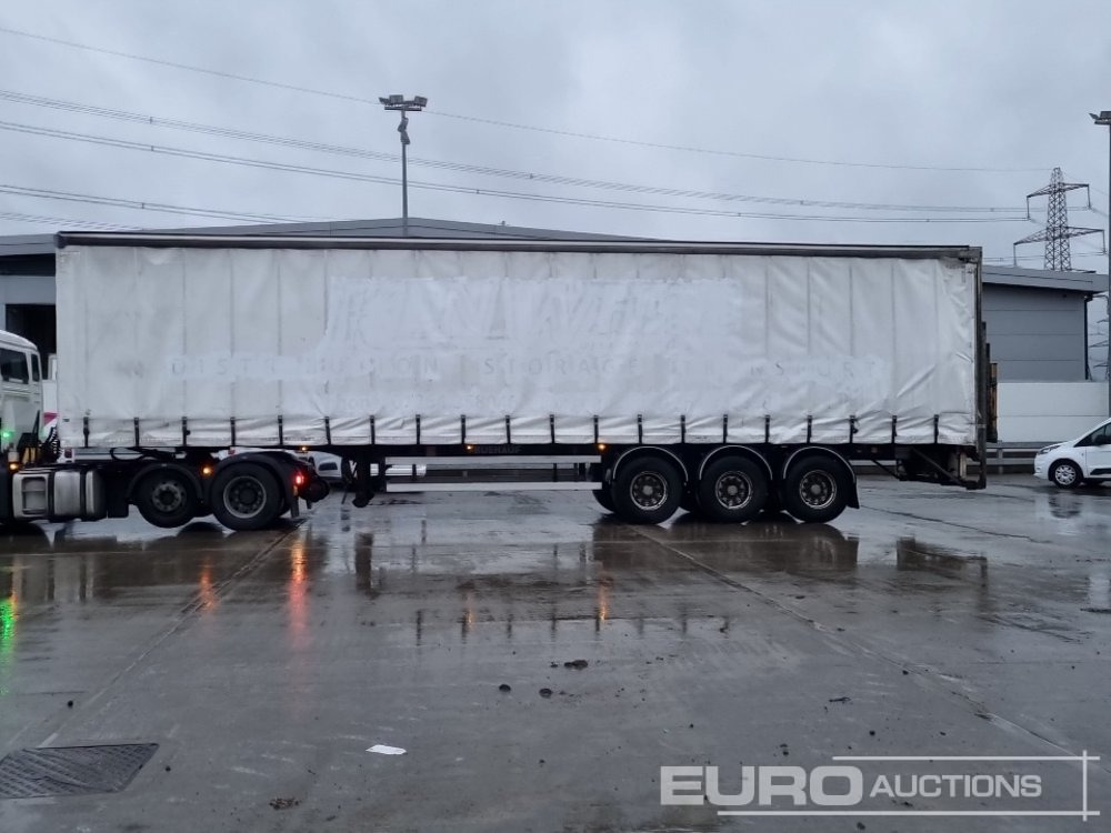 Freuhauf Tri Axle Curtainsider Trailer, Tail Lift - Тентованный полуприцеп: фото 2 Freuhauf Tri Axle Curtainsider Trailer, Tail Lift - Тентованный полуприцеп: фото 2
