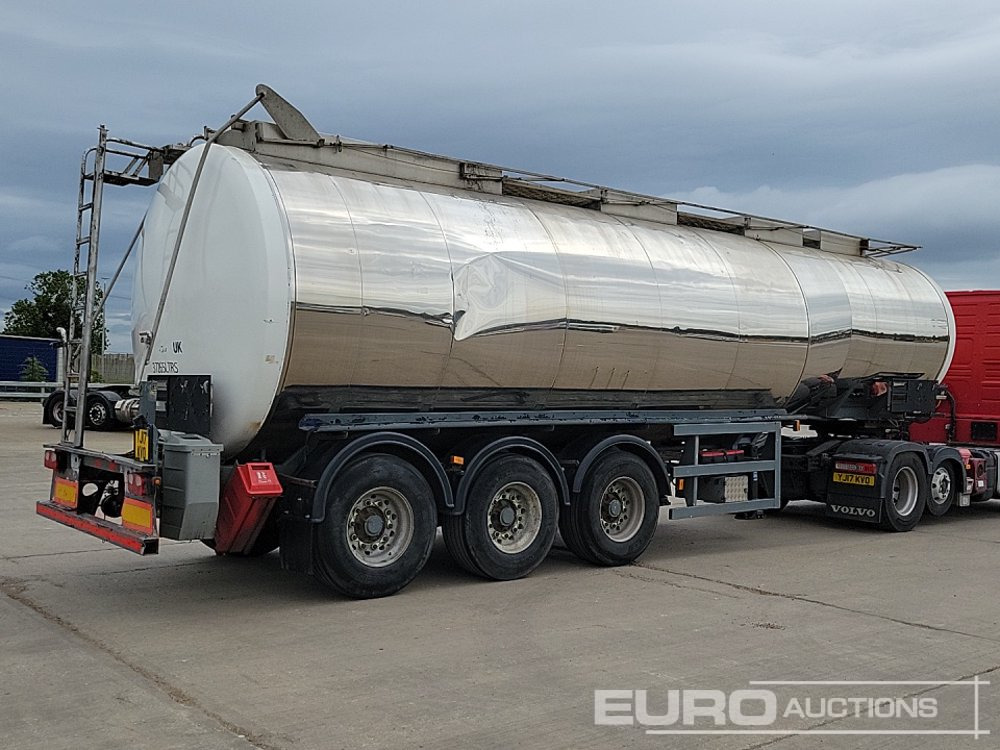 Fruehauf Tri Axle Tanker Trailer - Полуприцеп-цистерна: фото 5 Fruehauf Tri Axle Tanker Trailer - Полуприцеп-цистерна: фото 5