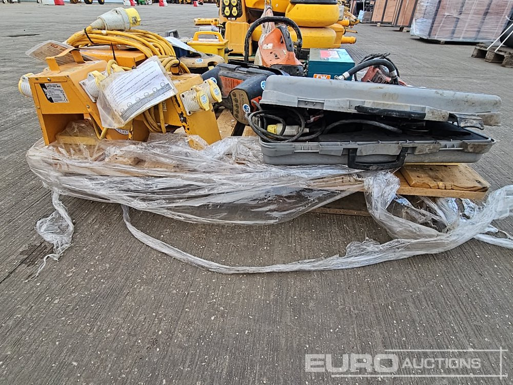 Hilti DD200 110Volt Coring Drill, Arbortech 110Volt Saw, Makita 110Volt Router (Spares), Stihl Petrol Quick Cut Saw (Spares), 110Volt Splitter Box (4 of), 110Volt Transformer, 230Volt Transformer (2 o - Строительное оборудование: фото 2 Hilti DD200 110Volt Coring Drill, Arbortech 110Volt Saw, Makita 110Volt Router (Spares), Stihl Petrol Quick Cut Saw (Spares), 110Volt Splitter Box (4 of), 110Volt Transformer, 230Volt Transformer (2 o - Строительное оборудование: фото 2